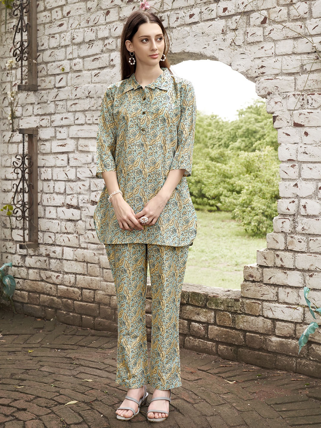 

Anouk Digital Print Tunic With Trousers Co-Ords, Green