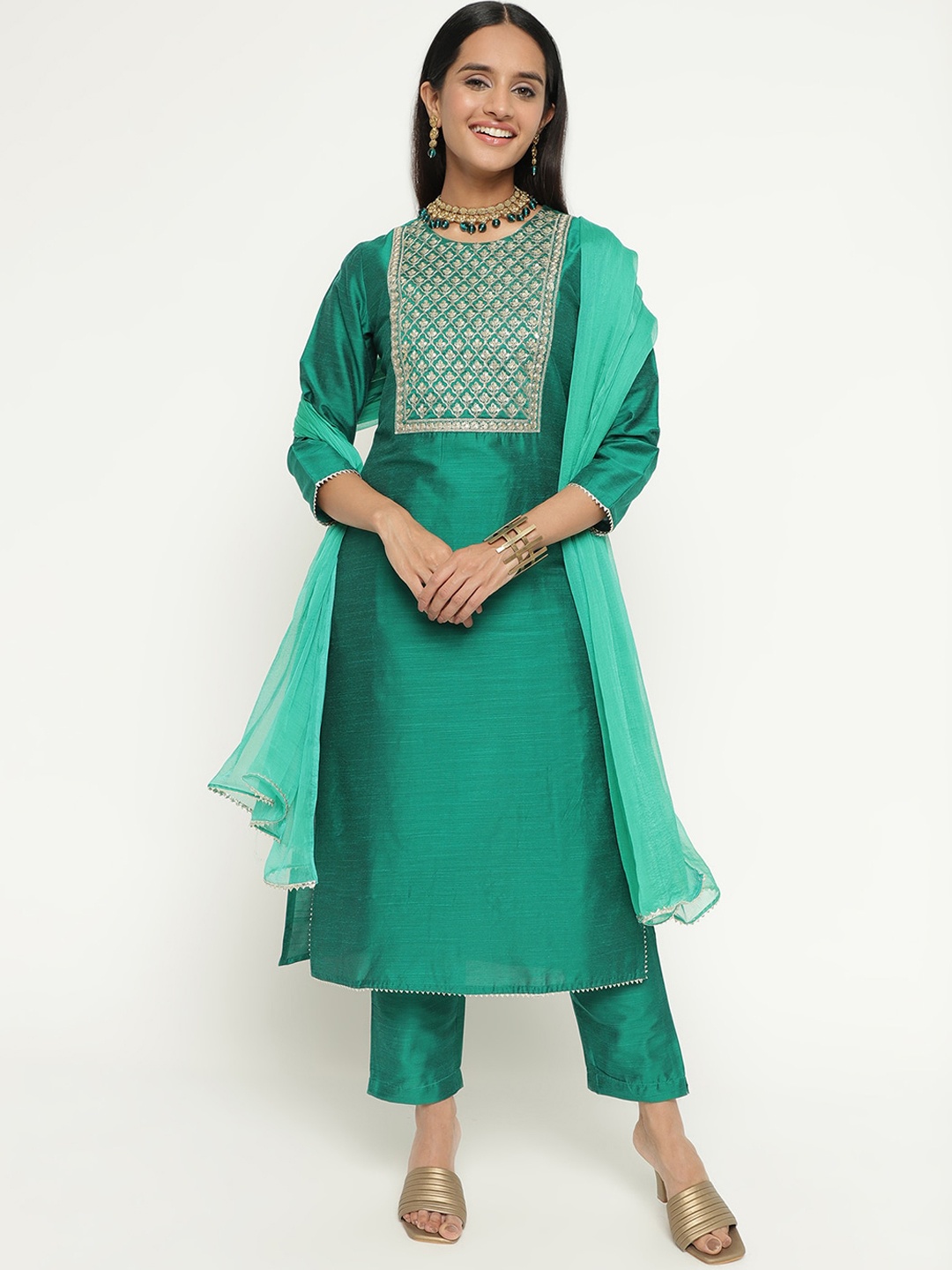 

aayusika Floral Embroidered Thread Work Kurta with Trousers & Dupatta, Green