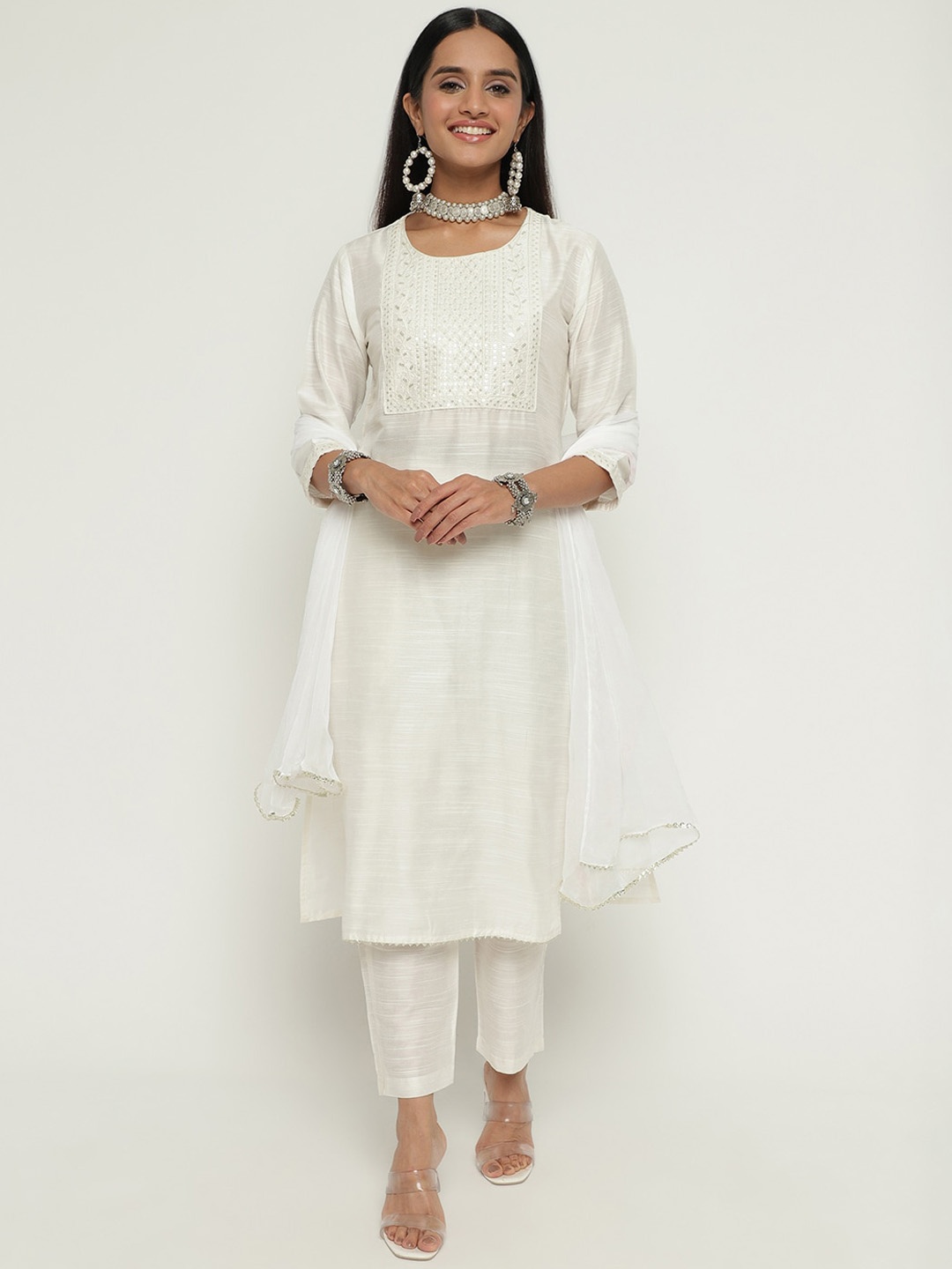 

aayusika Regular Thread Work Kurta & Trousers With Dupatta, Off white