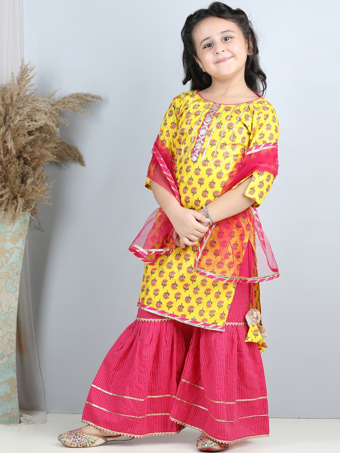 

Here&Now X Kinder KidsGirls Floral Printed Panelled Gotta Patti Pure Cotton Kurti with Sharara, Yellow