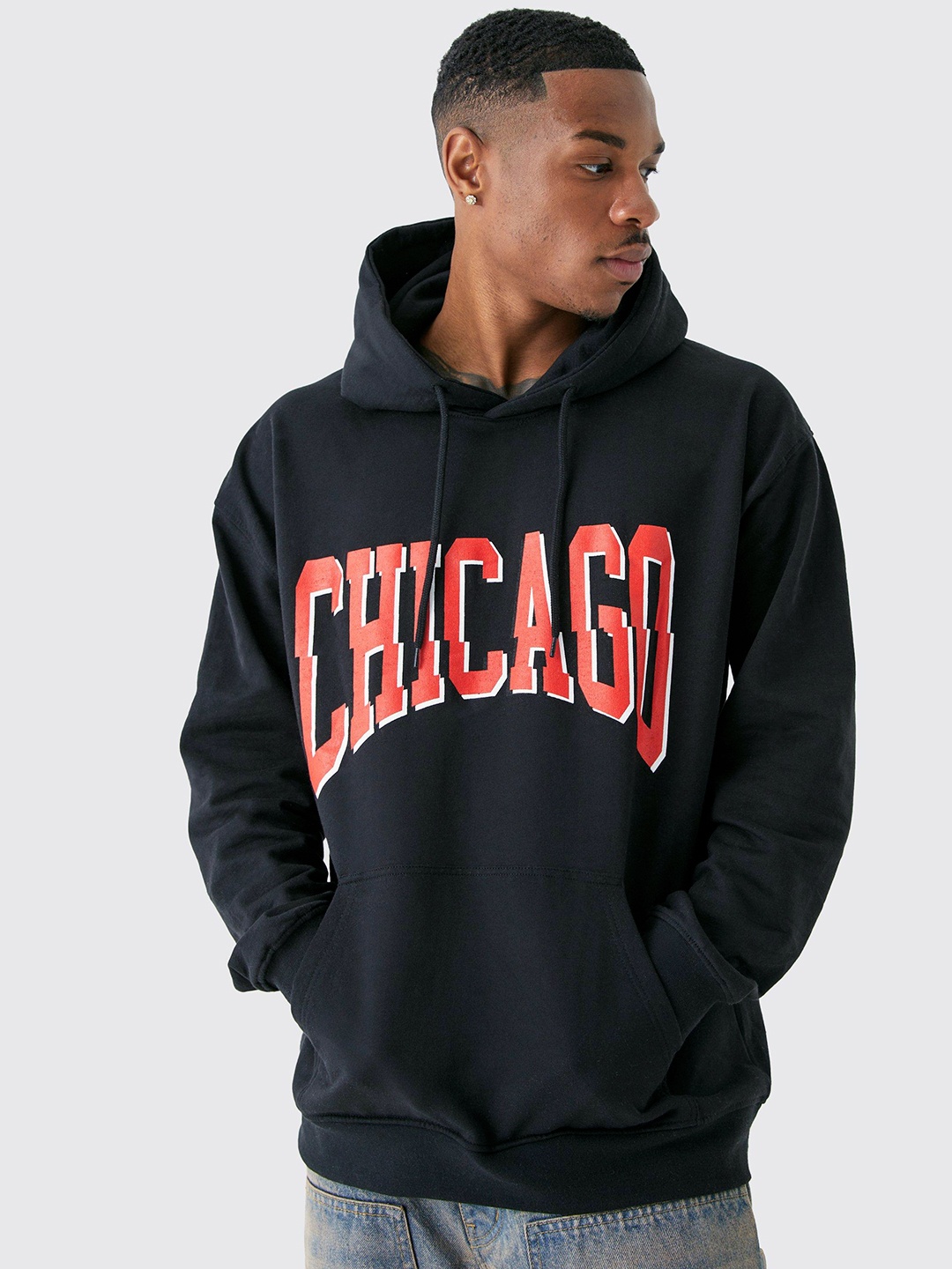 

boohooMAN Typography Printed Hooded Oversized Varsity Sweatshirt With Kangaroo Pocket, Black