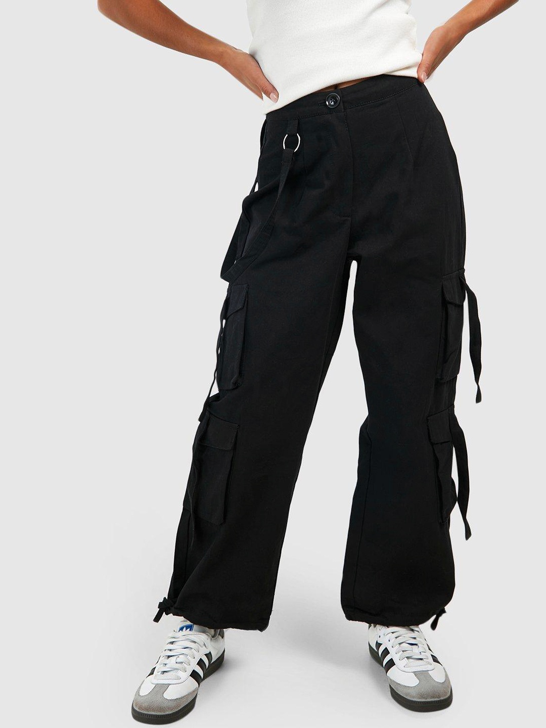 

Boohoo Petite Women Pure Cotton Twill Cargo Trousers, Black