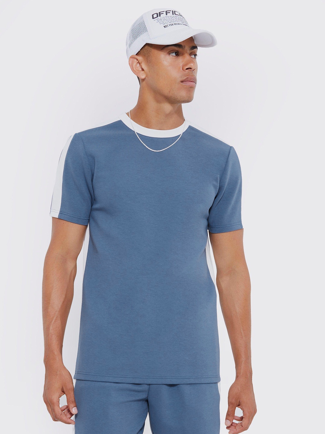 

boohooMAN Monochrome Contrast Striped Panel Scuba T-shirt, Black