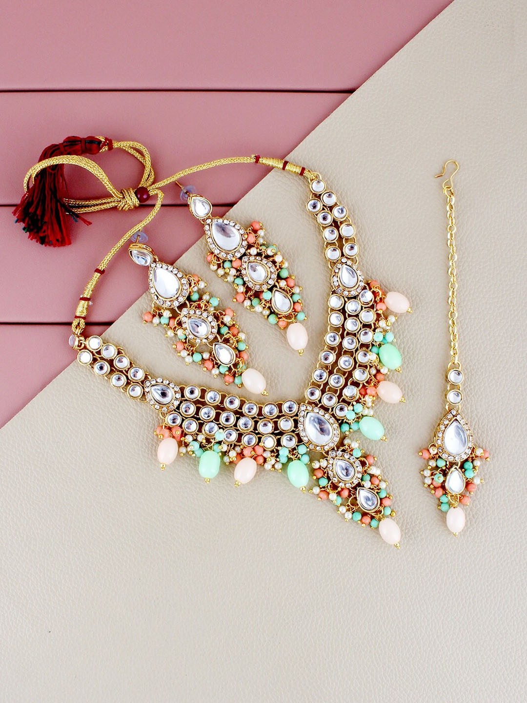 

LUCKY JEWELLERY Gold-Plated Kundan-Studded & Beaded Necklace And Earrings With Maang Tika