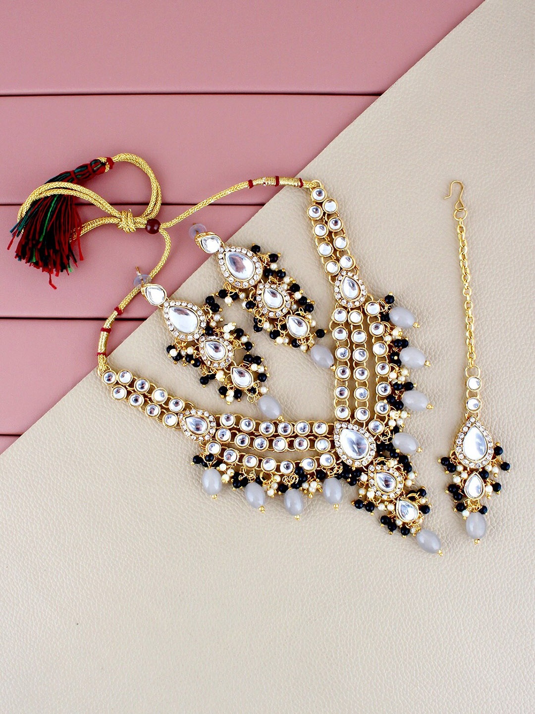 

LUCKY JEWELLERY Gold-Plated Kundan-Studded Jewellery Set