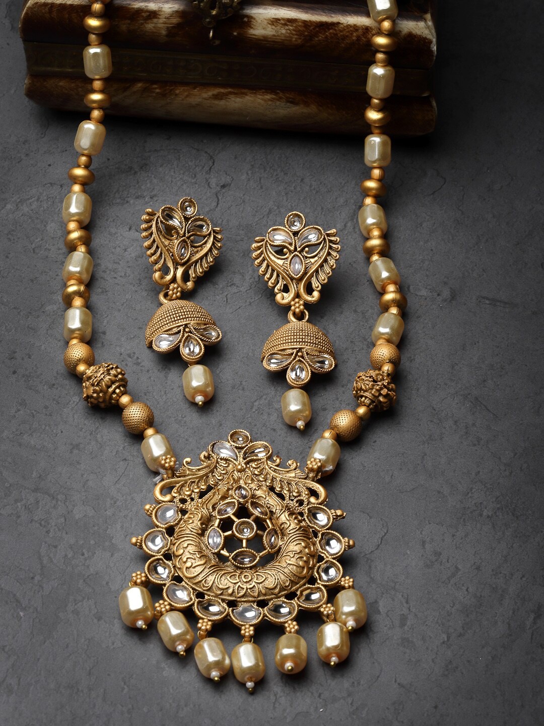 

ADIVA Gold-Plated Kundan-Studded & Pearl-Beaded Jewellery Set