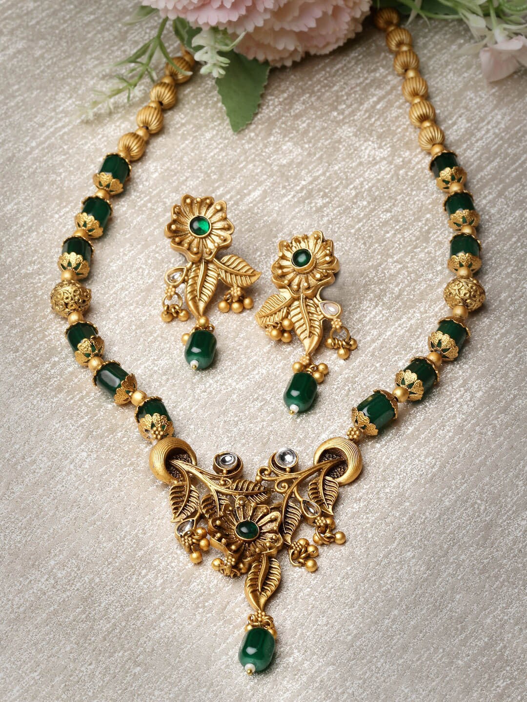 

ADIVA Gold-Plated Stones-Studded & Pearls-Beaded Necklace & Earrings