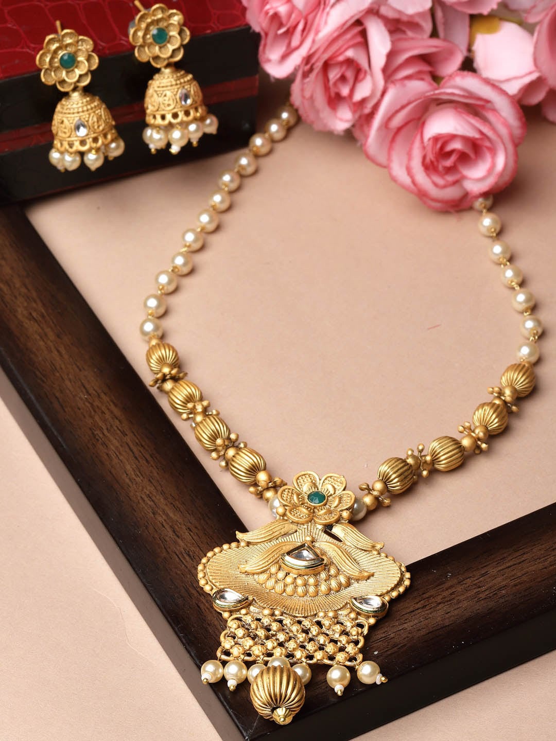 

ADIVA Gold-Plated Kundan-Studded & Beaded Jewellery Set