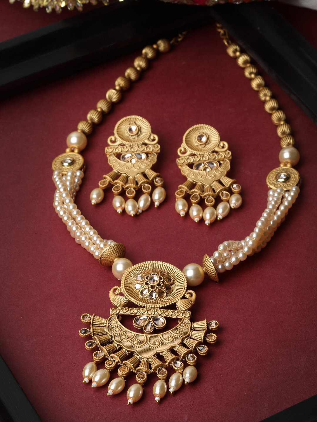 

ADIVA Gold-Plated Stones Studded & Pearls Beaded Jewellery Set