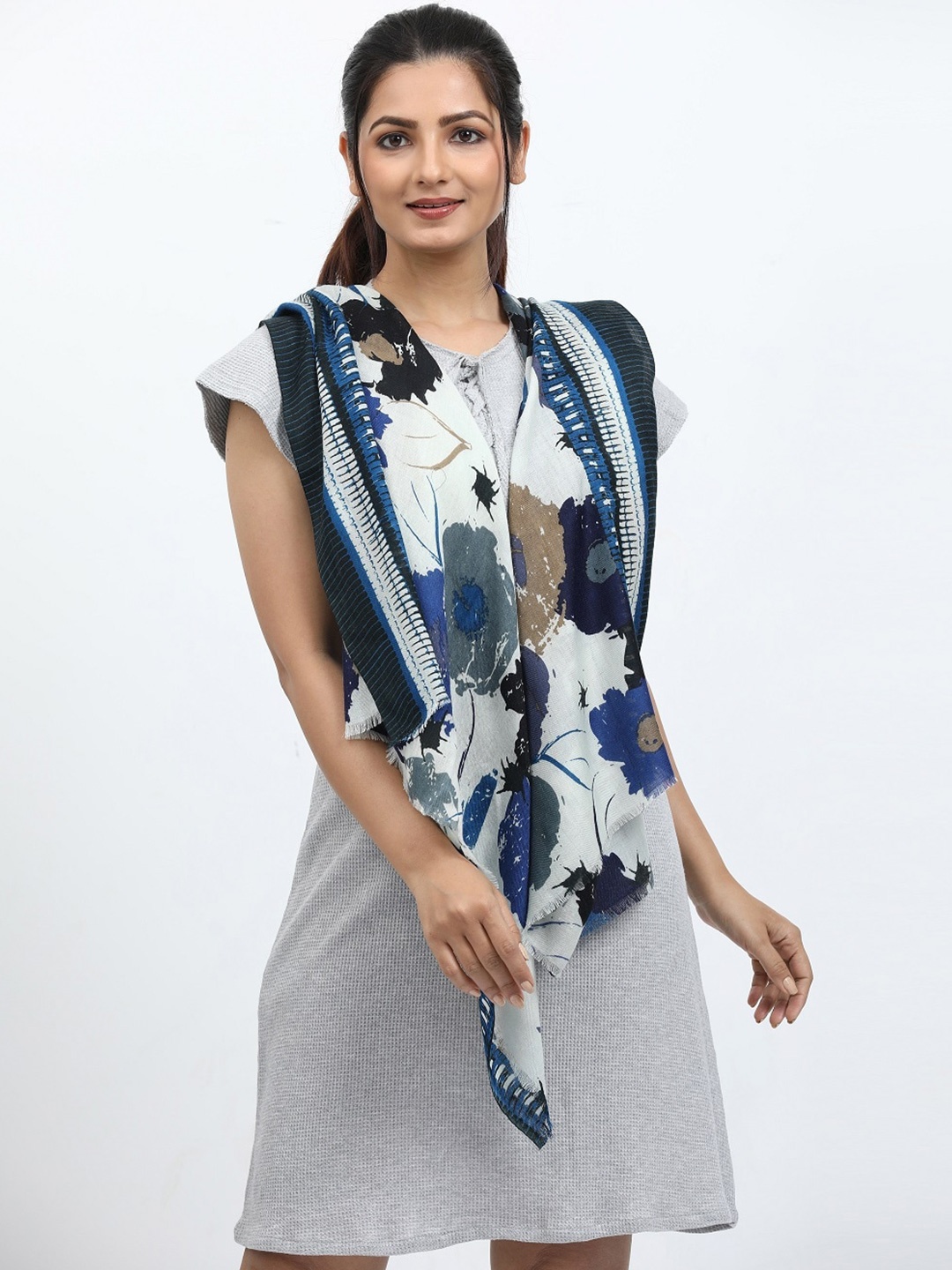 

thickskin Floral Printed Woolen Stole, Assorted