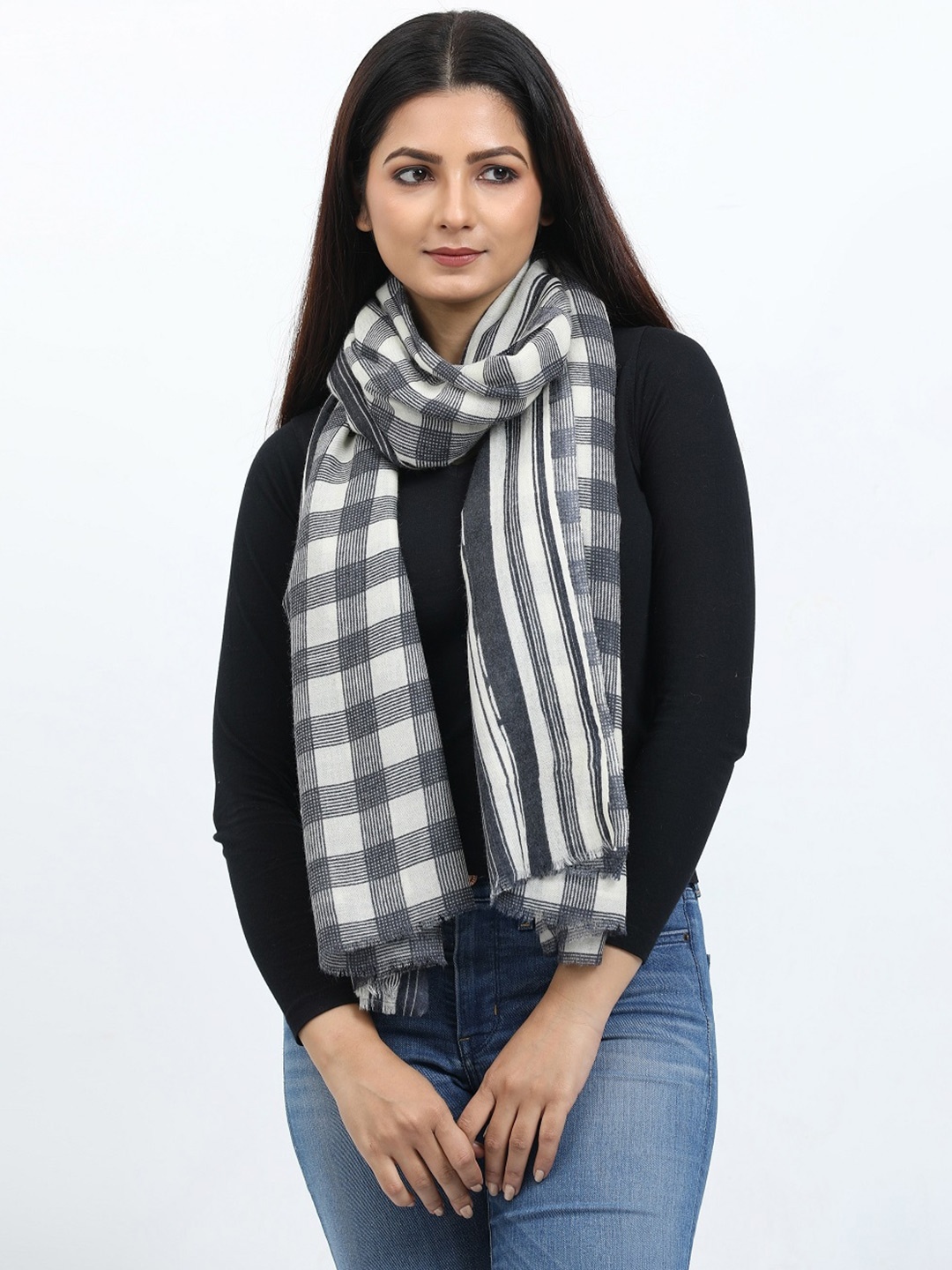 

thickskin Checked Woolen Stole, Assorted