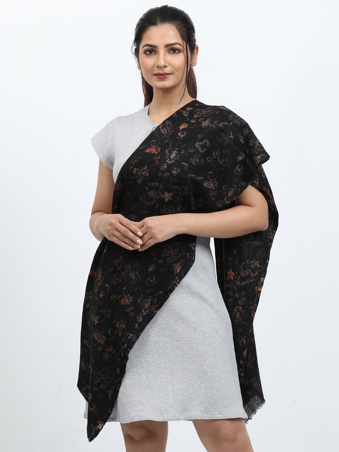 

thickskin Abstract Printed Woollen Stole, Assorted