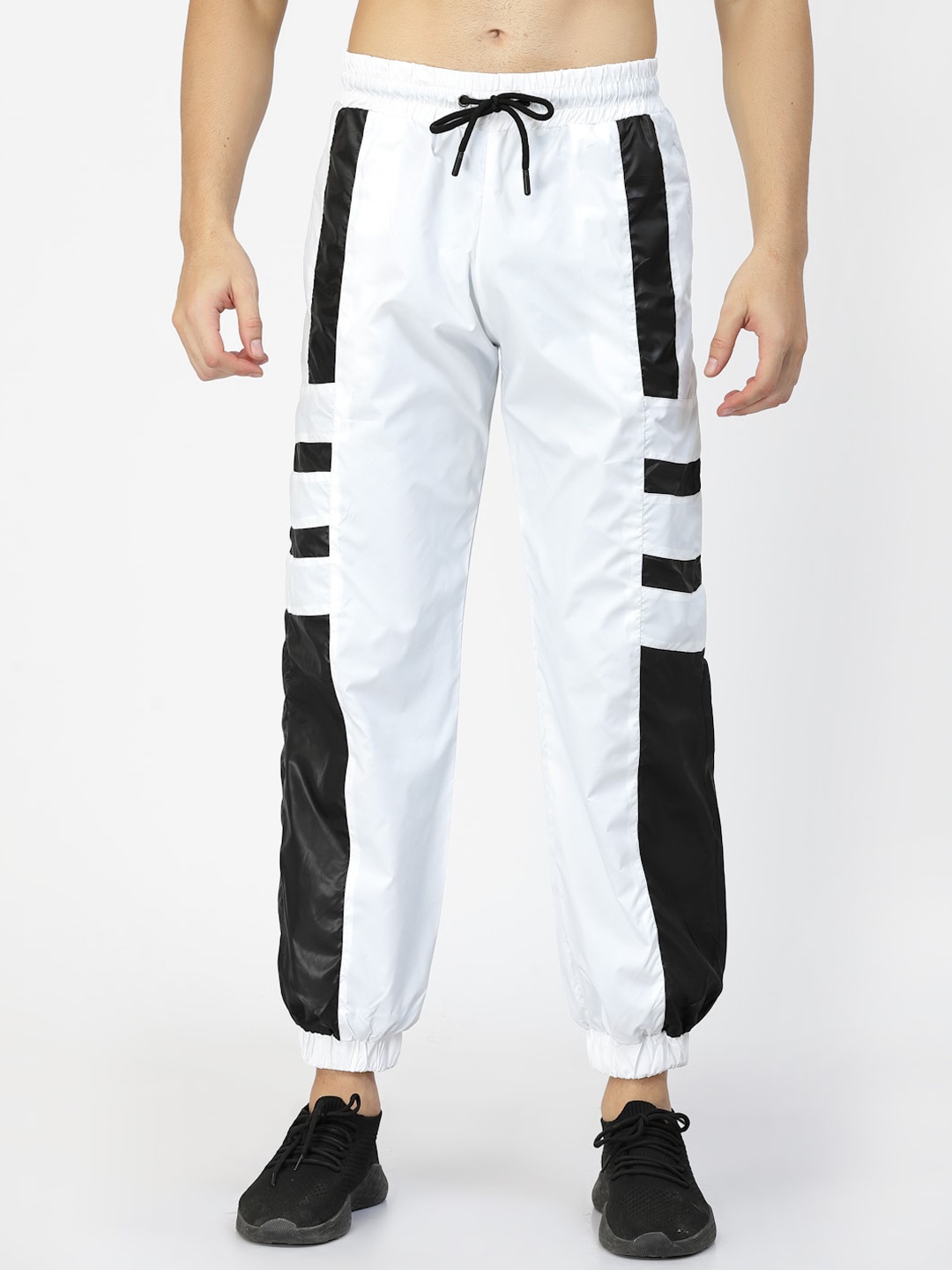 

Aesthetic Bodies Men Colourblocked Joggers, White