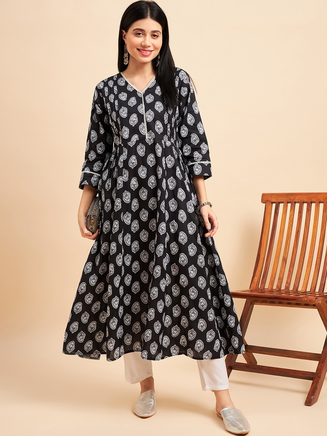 

One of a Kind Ethnic Motifs Printed Cotton A-Line Kurta, Black