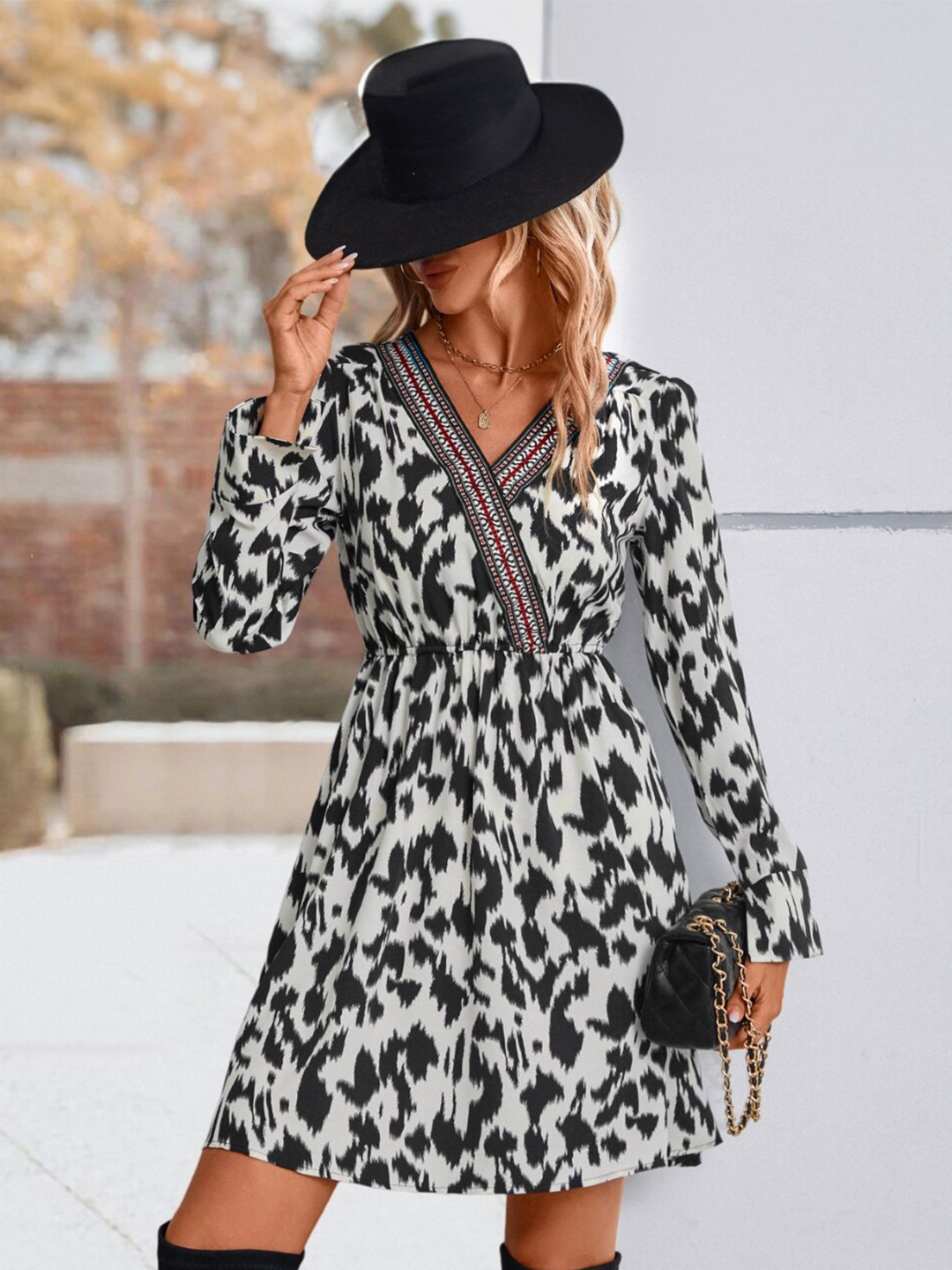 

StyleCast Black Animal Printed V-Neck Gathered Detailed A-Line Dress
