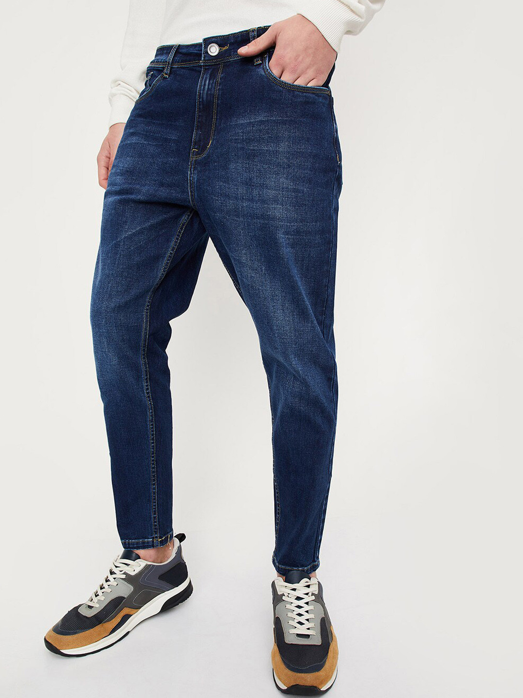 

max Men Regular Fit Mid Rise Light Fade Stretchable Jeans, Navy blue