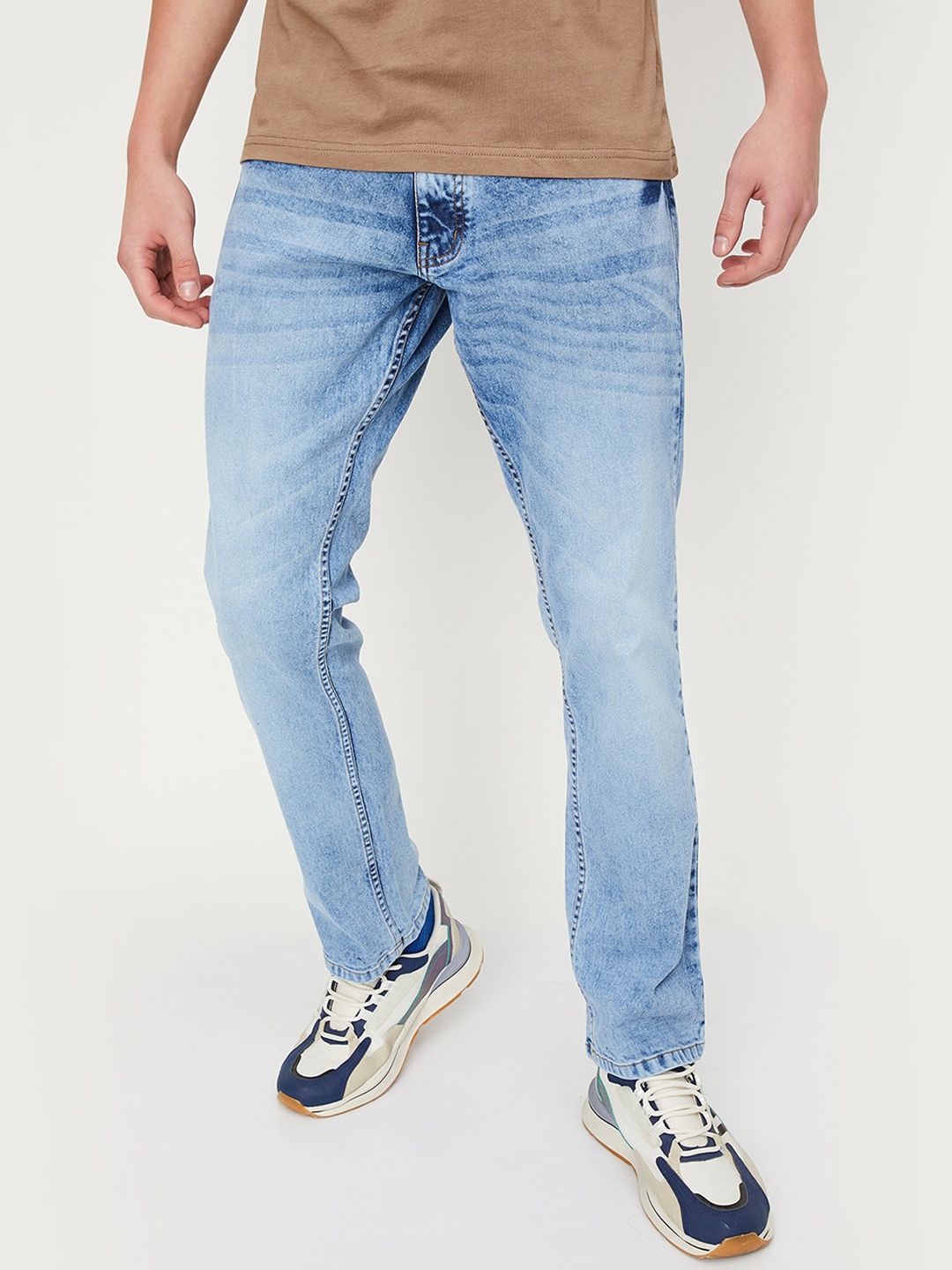 

max Men Mid-Raise Clean Look Heavy Fade Regular Fit Casual Jeans, Blue