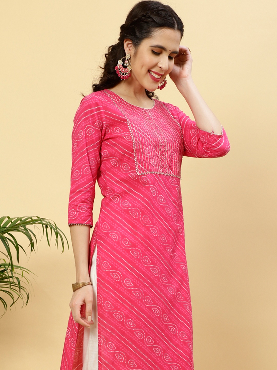 

Jaipur Kurti Bandhani Printed Mirror Work Straight Kurta, Fuchsia