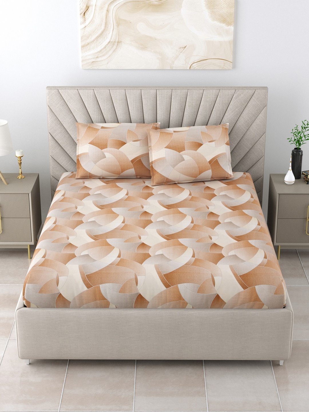 

Salona Bichona Gold-Toned Printed Cotton 120 TC Queen Bedsheet with 2 Pillow Covers