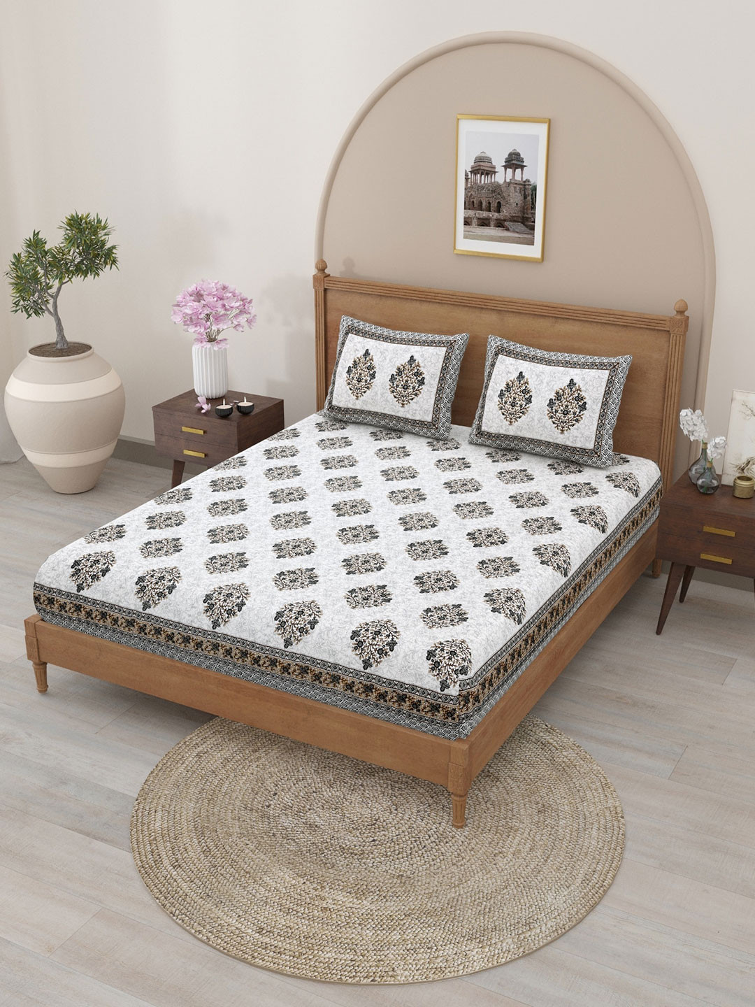 

Salona Bichona White & Grey Ethnic Motifs Cotton 120 TC Queen Bedsheet & 2 Pillow Covers