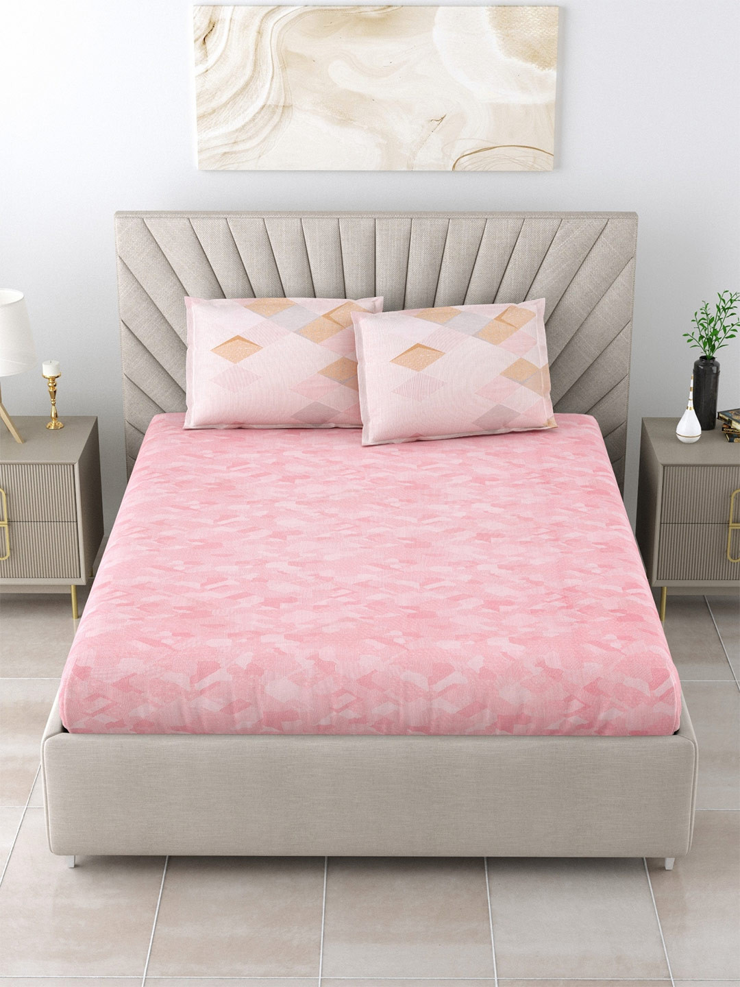 

Salona Bichona Pink & Brown Geometric Cotton 180 TC Queen Bedsheet & 2 Pillow Covers