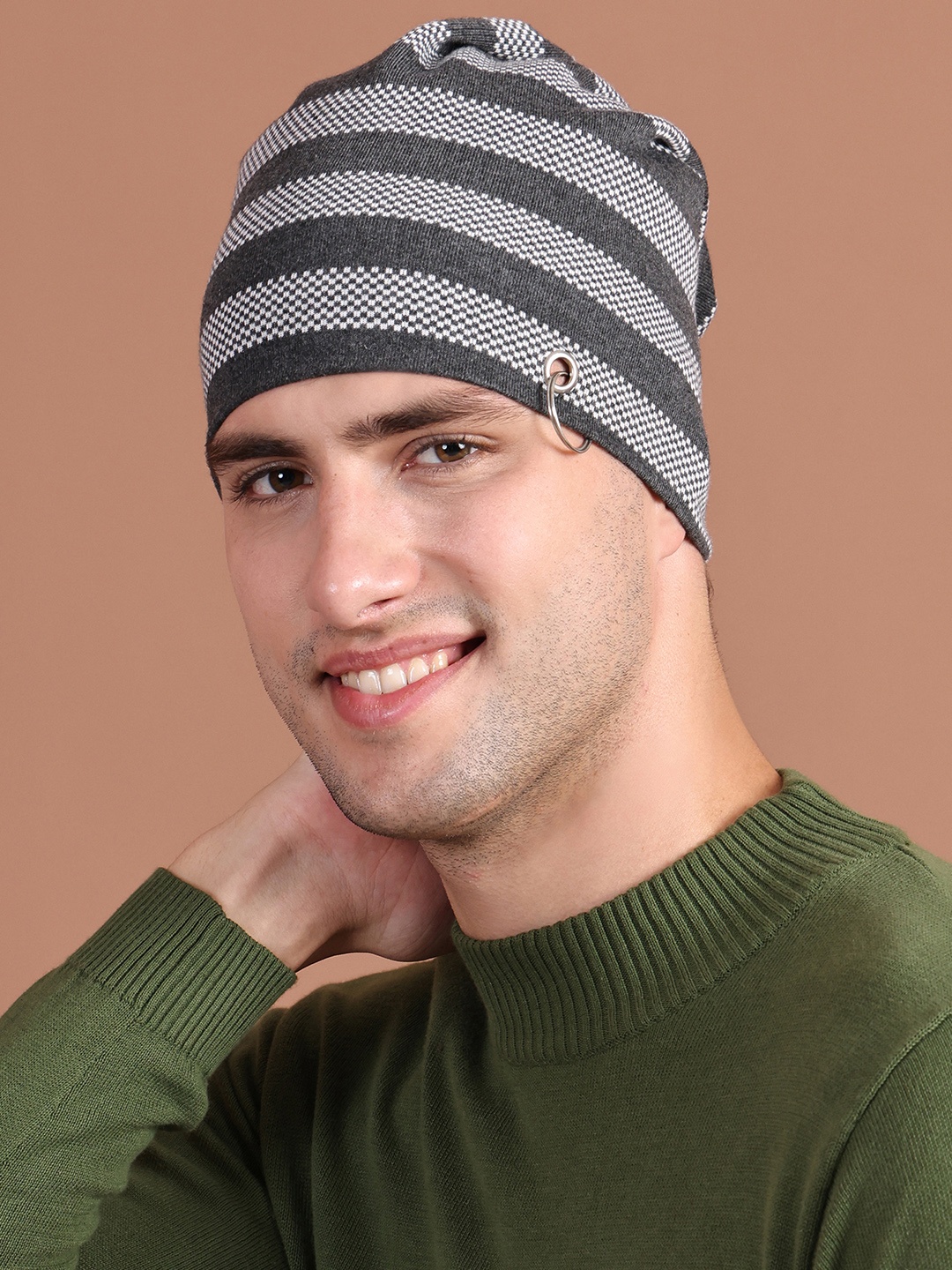 

MACK JONNEY Men Grey Colourblocked Beanie