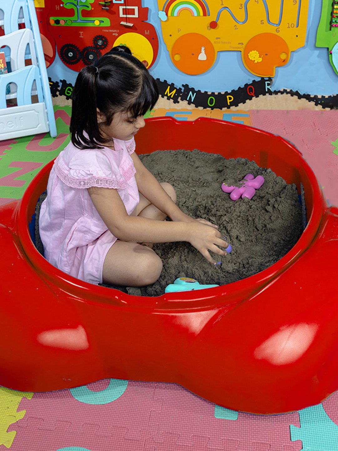 

OK PLAY Kids Frog Shape Sand Pit & Tub, Red