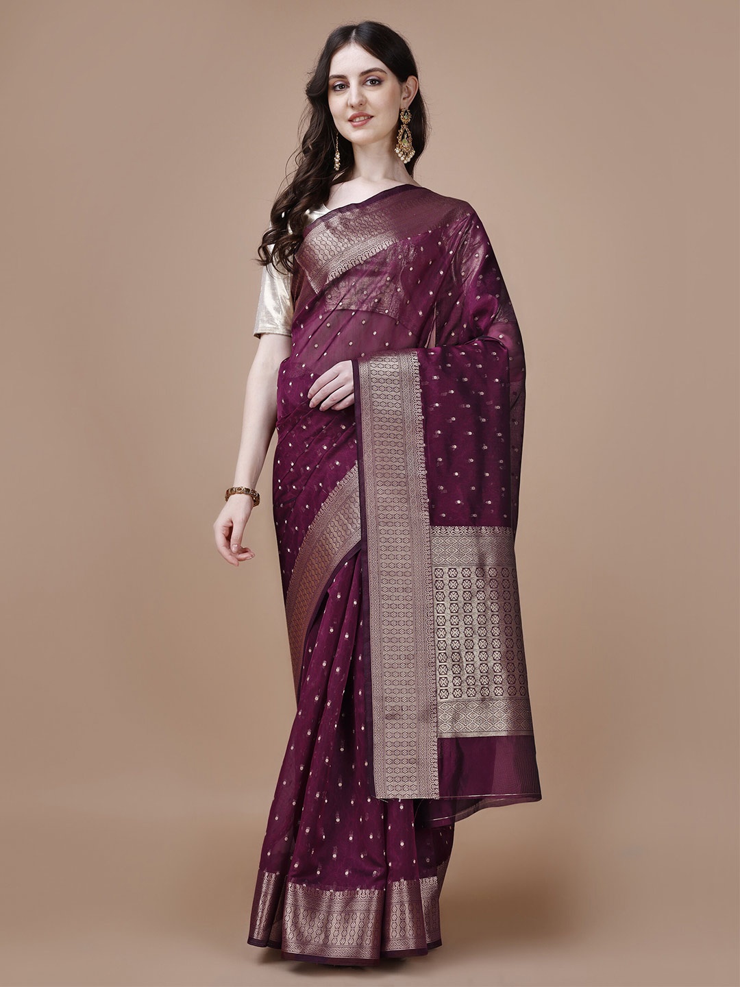 

MAGMINA Ethnic Motifs Woven Design Zari Banarasi Saree, Purple