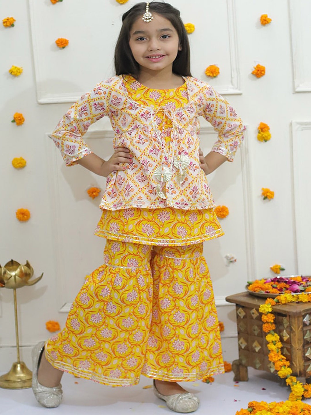 

Ka-mee Girls Yellow Floral Printed Regular Pure Cotton Kurti With Sharara with Jacket