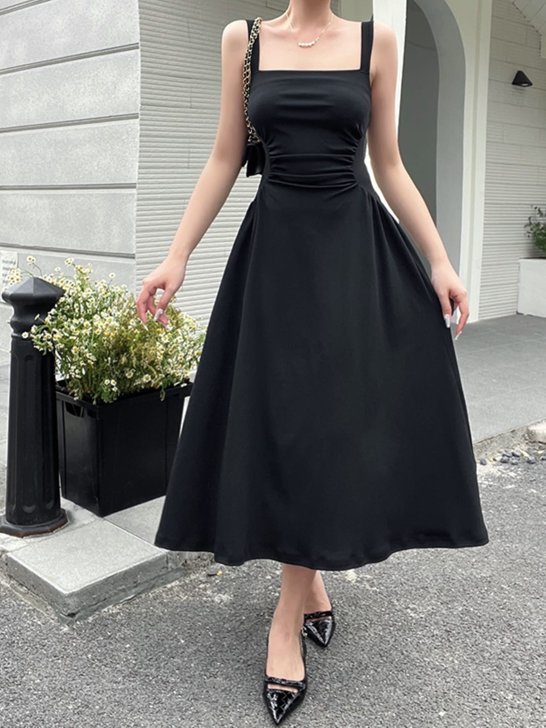 

StyleCast Black Shoulder Strapped Ruched Fit And Flare Midi Dress