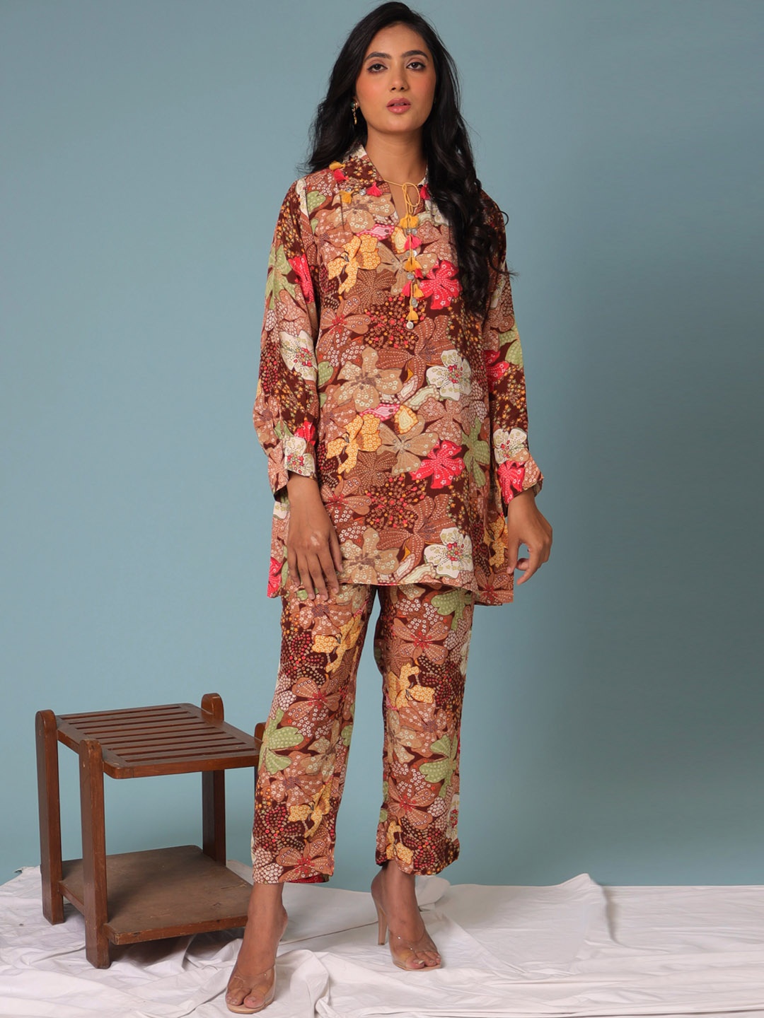 

ZARI Floral Printed Tie-Up Neck Kurta With Palazzos, Brown