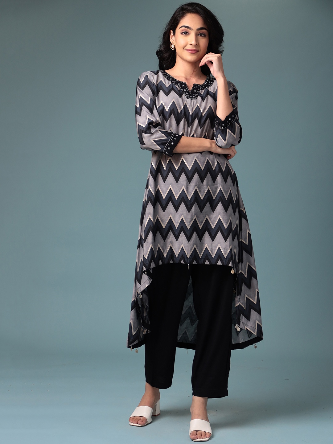 

ZARI Chevron Printed Regular Beads and Stones Kurta with Trousers, Grey