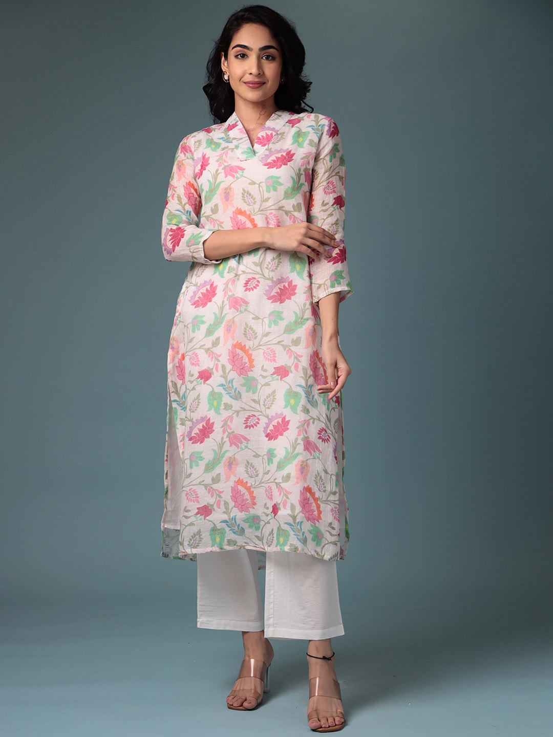 

ZARI Floral Printed Regular Kurta with Palazzos, White