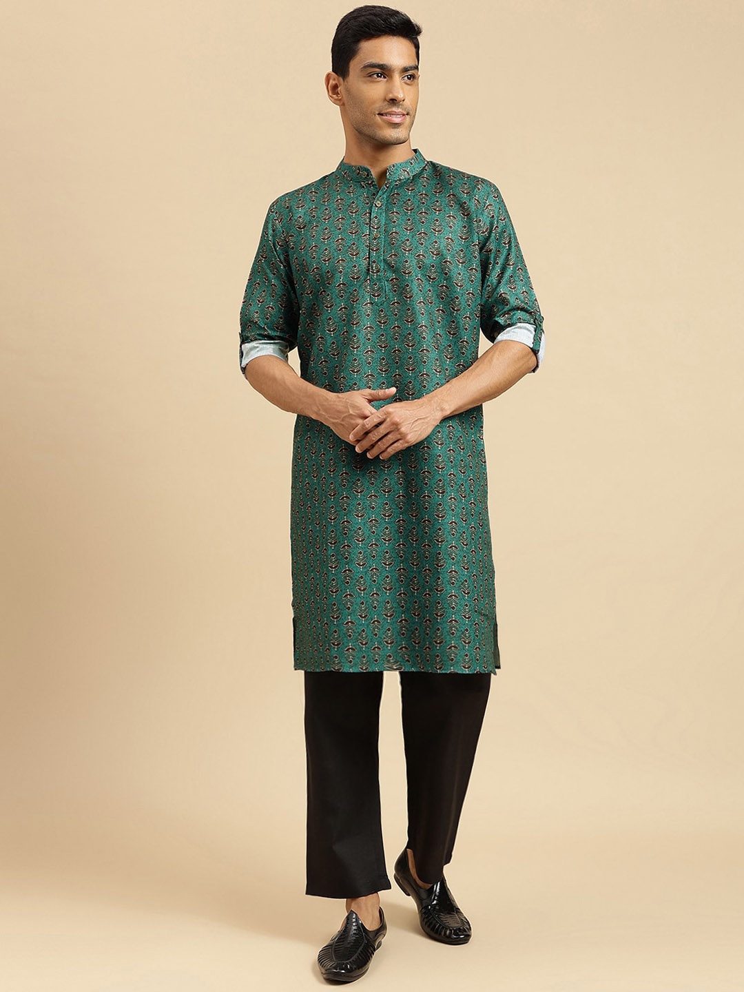 

Sangria Teal Floral Printed Long Sleeves Pure Cotton Straight Kurta With Pyjama