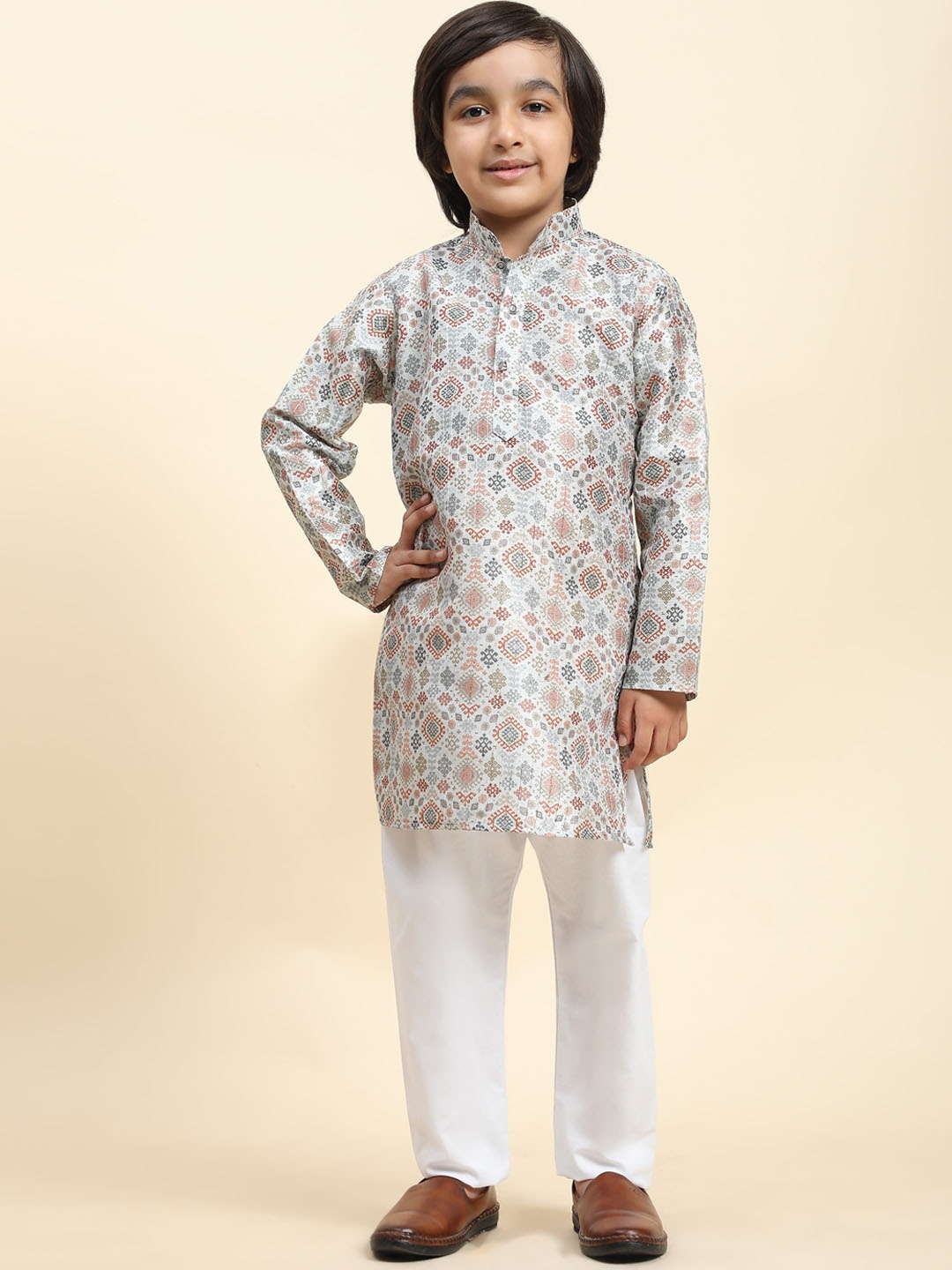 

Pro-Ethic STYLE DEVELOPER Boys Ethnic Motifs Printed Mandarin Collar Kurta With Pyjamas, Orange