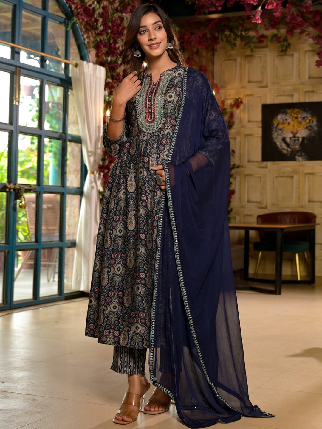 

aturabi Ethnic Motifs Printed Mandarin Collar Sequinned Kurta with Trousers & With Dupatta, Blue