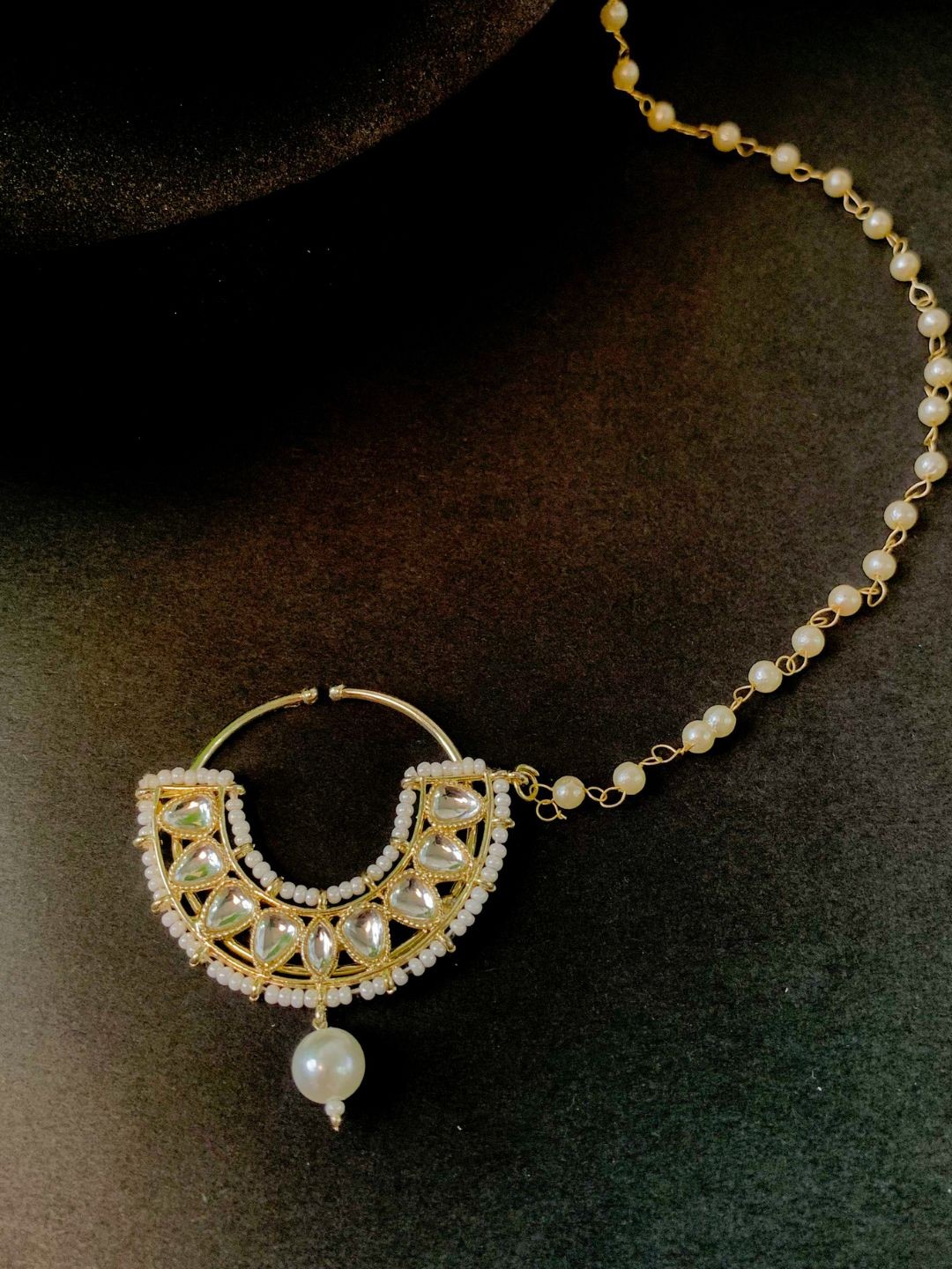 

I Jewels Gold-Plated Kundan-Studded & Beaded Nosepin