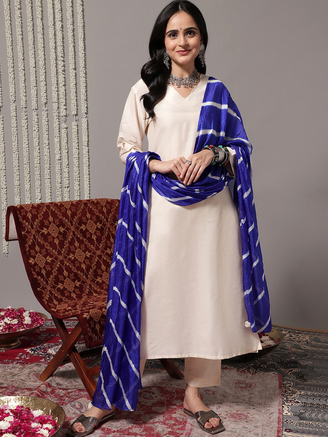 

Sangria V-Neck Straight Kurta With Trousers & Dupatta, Off white