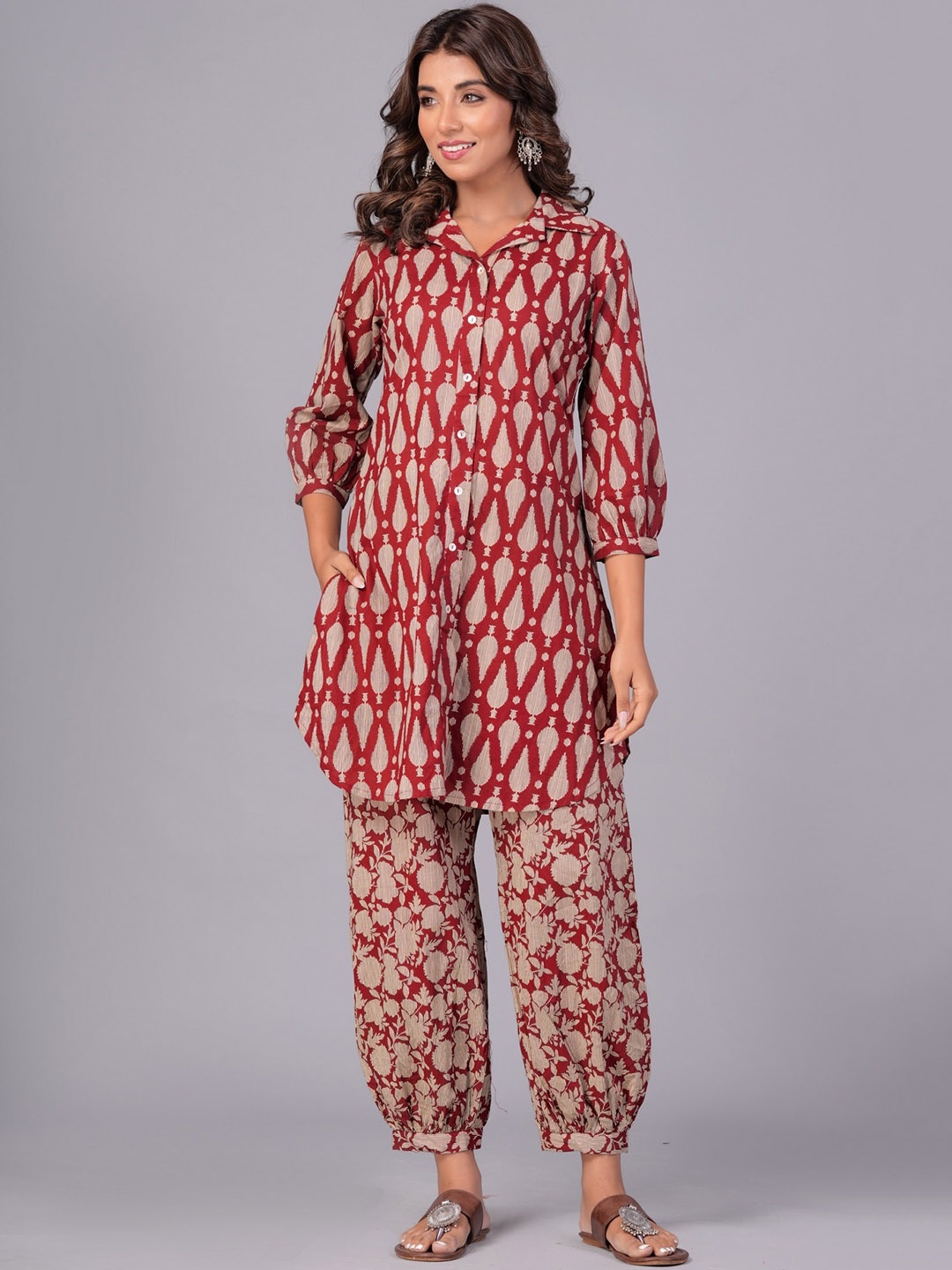 

EtnicaWear Floral Printed Regular Pure Cotton Kurta with Salwar, Red