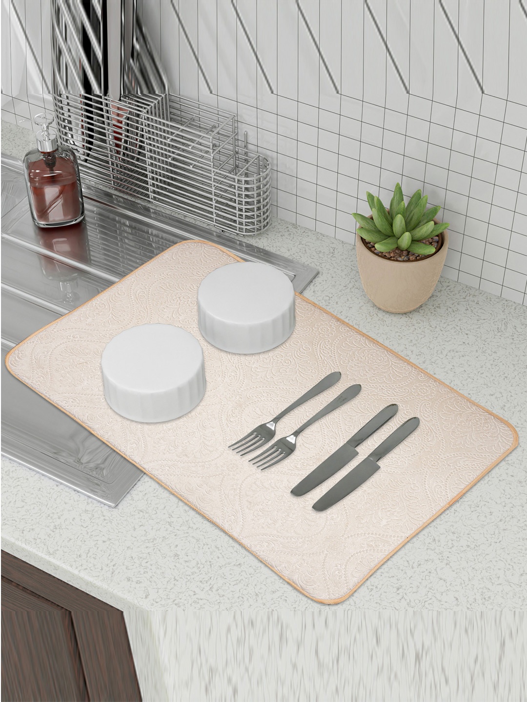 

Kuber Industries Grey & Beige 3 Pieces Embossed Rectangular Dish Dry Mats