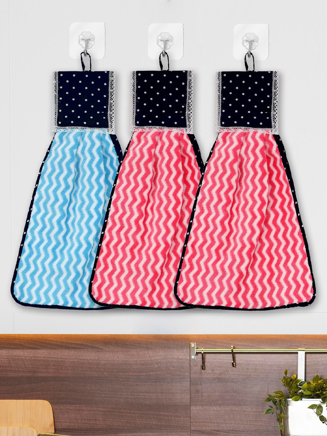 

Kuber Industries Pack of 3 Chevron Printed Hanging Hand Towels, Multi
