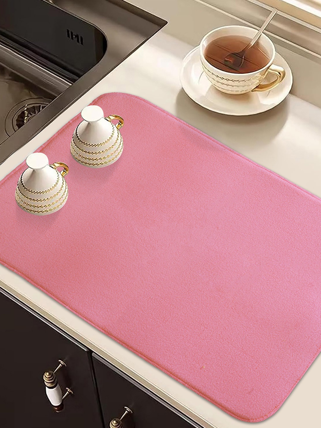 

Kuber Industries Pink & Red 2 Pieces Kitchen Self Drying Microfiber Table Placemats