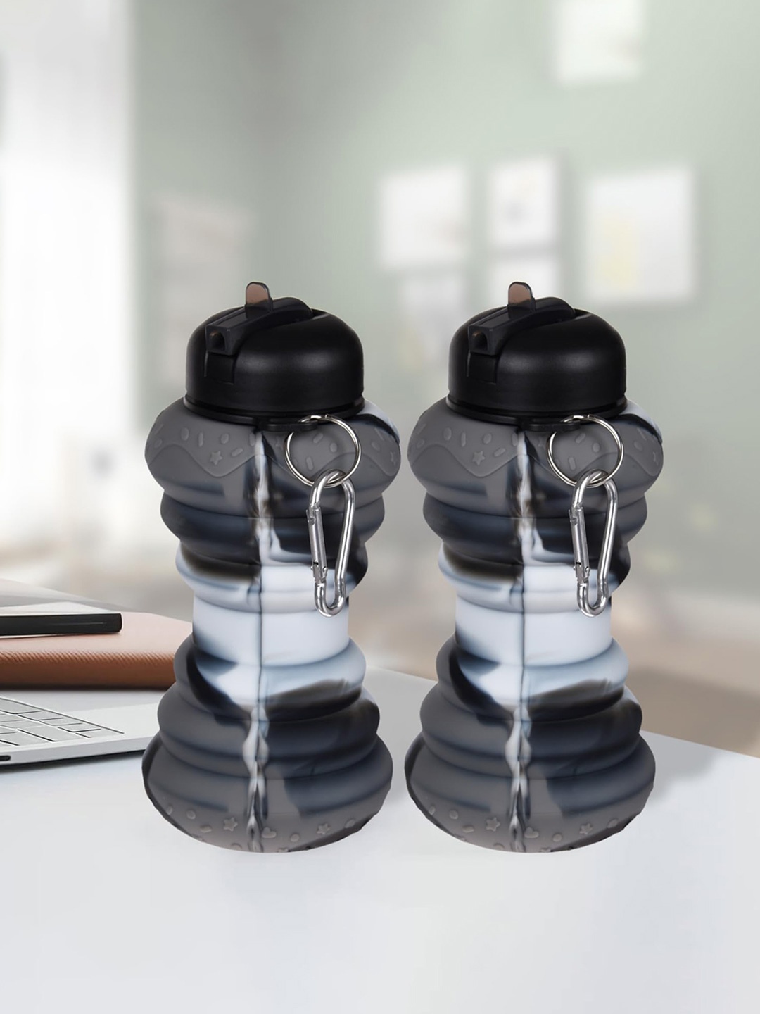 

Kuber Industries Black 2 Pieces Printed Foldable Sipper Water Bottle 600 ML