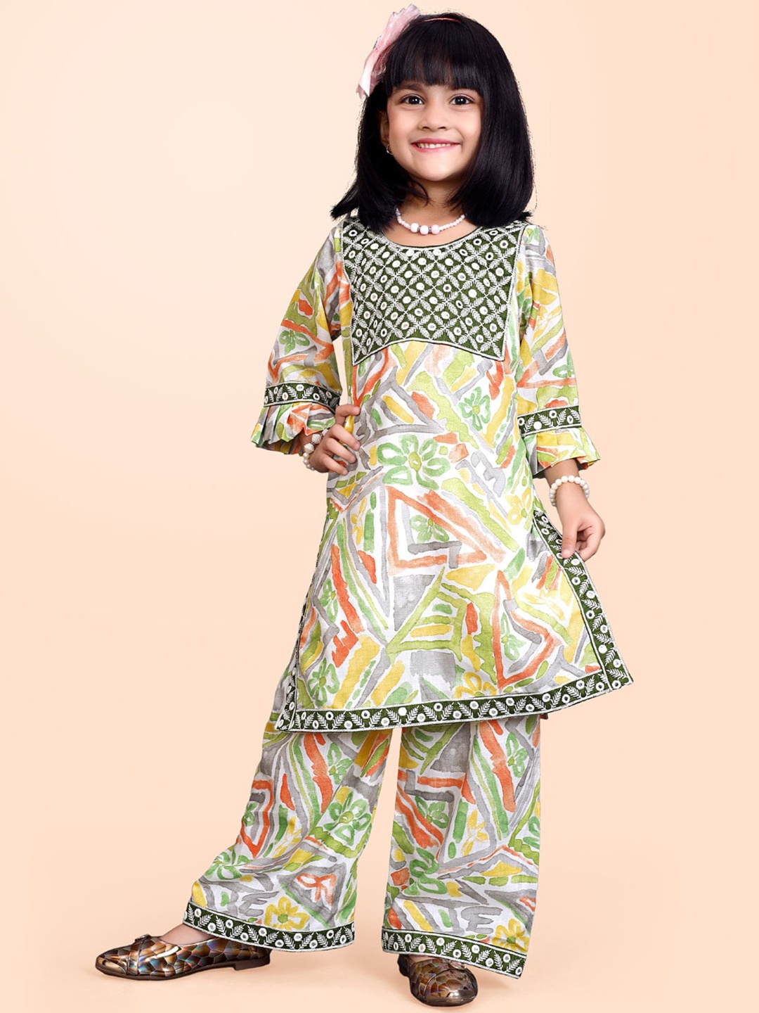

BAESD Girls Geometric Printed Round Neck Mirror Work Pure Cotton Kurta With Palazzos, Green