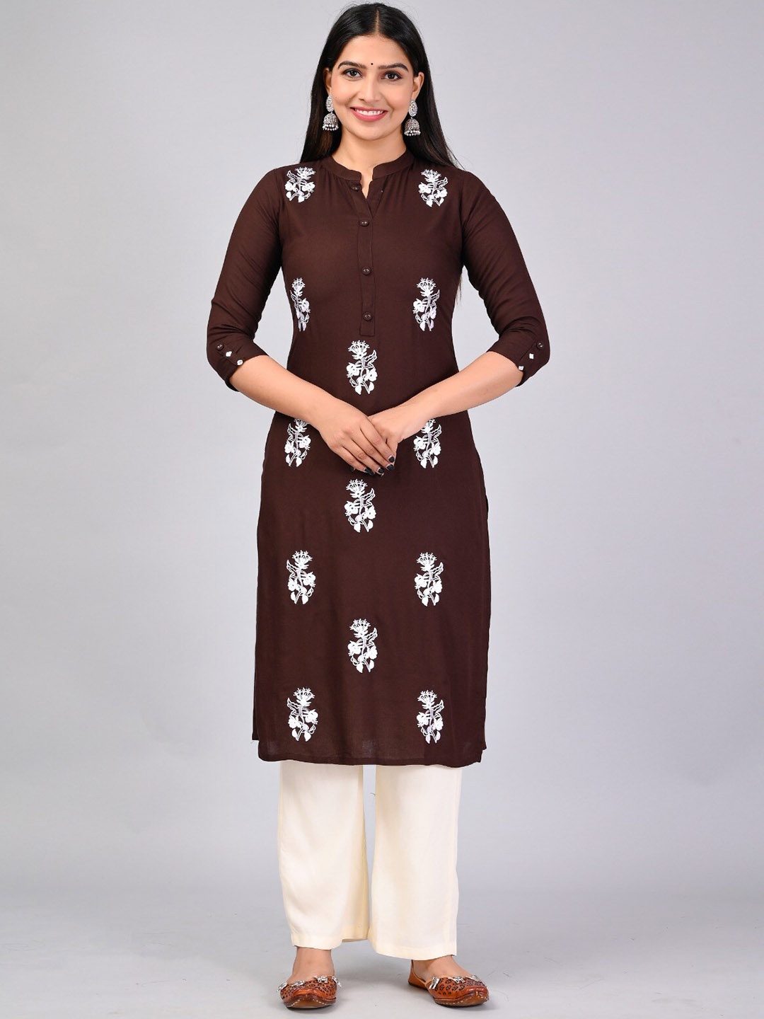 

MAUKA Ethnic Motifs Embroidered Regular Kurta with Palazzos, Brown