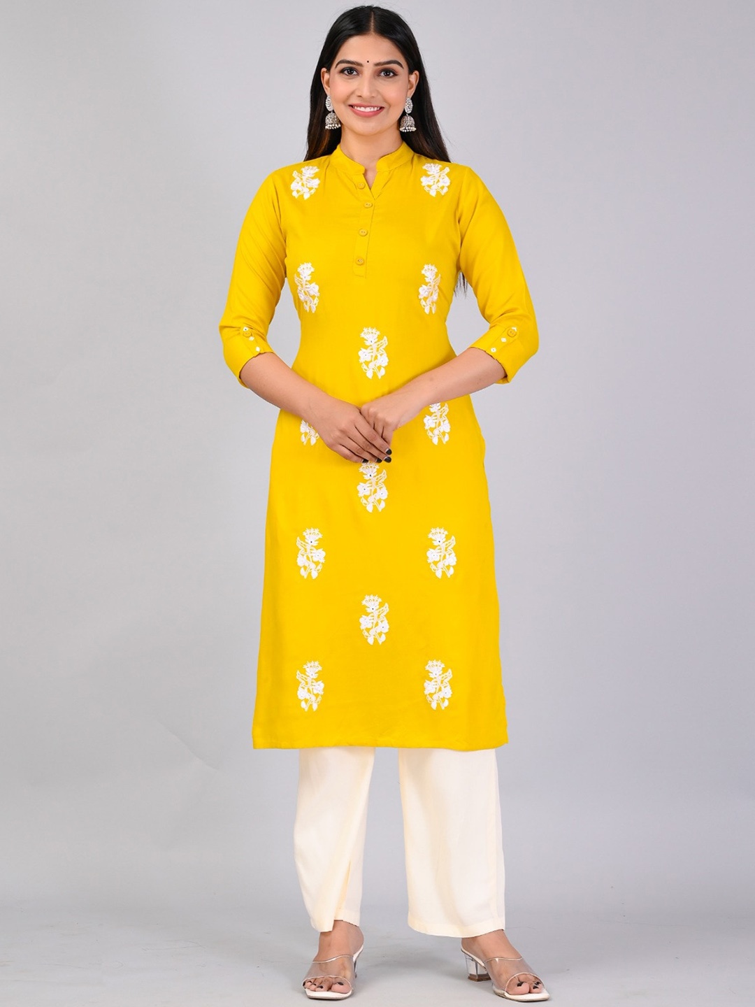 

MAUKA Floral Embroidered Regular Thread Work Kurta with Palazzos, Yellow