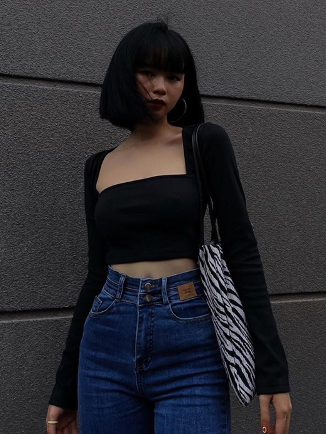 

StyleCast Black Square Neck Fitted Crop Top