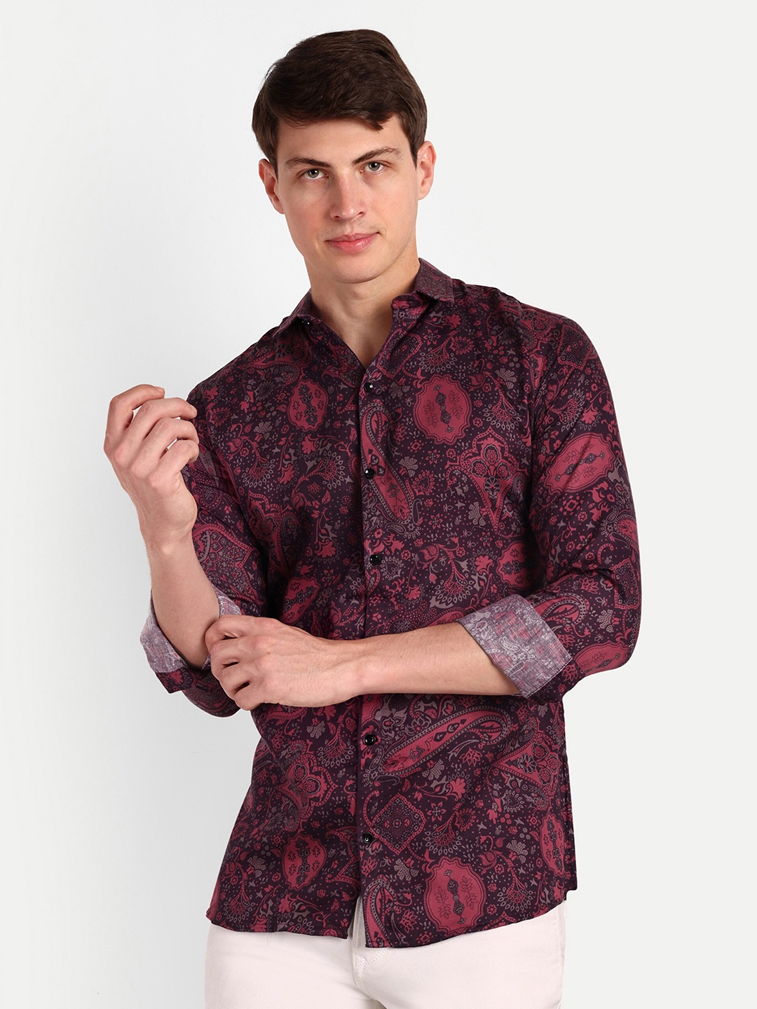 

COLORWINGS Comfort Slim Fit Ethnic Motifs Printed Casual Shirt, Maroon