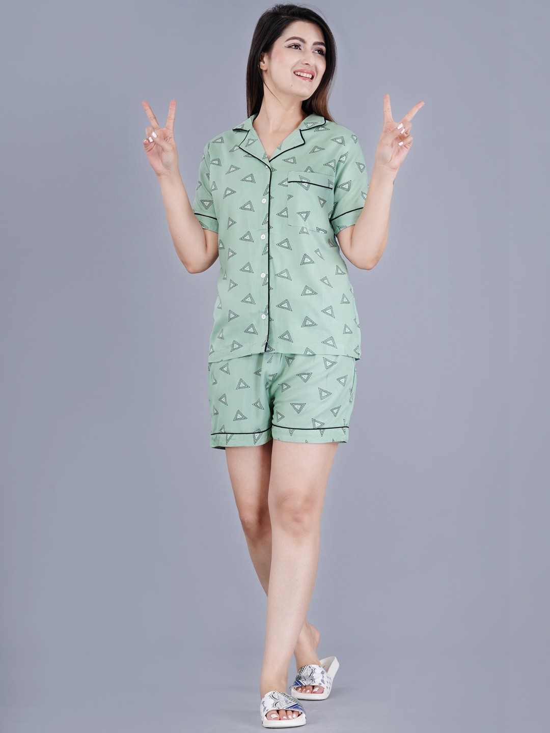 

TREND ME Conversational Printed Night Suit, Teal