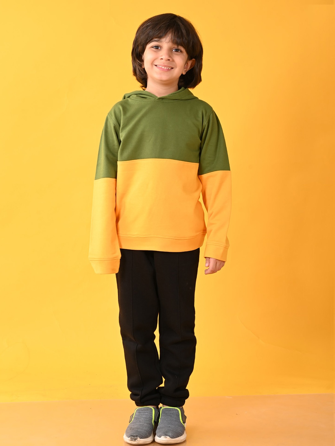 

Anthrilo Boys Colourblocked Fleece Sweatshirt With Jogger, Yellow